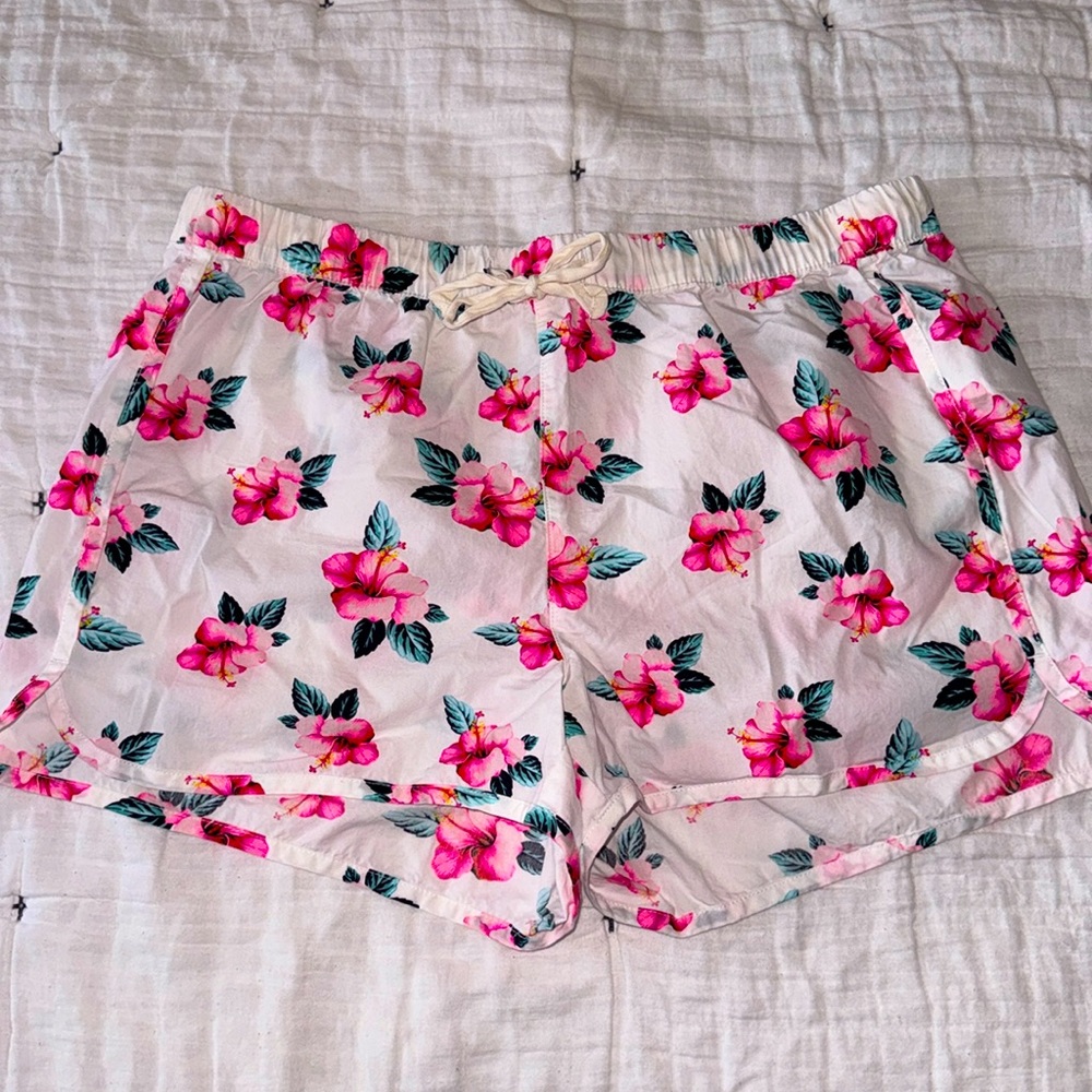 Love by GAP floral pajama bottom shorts